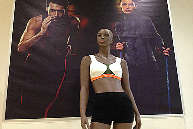 Seamless sports bra focus for Santoni at ISPO